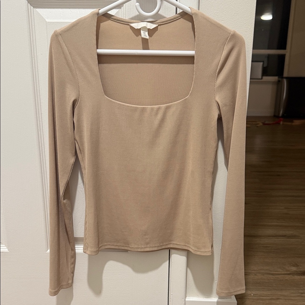 H&M Beige Long Sleeve Women's Top